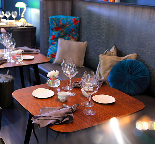 Table dressée dans la salle du restaurant Croizard à Nîmes